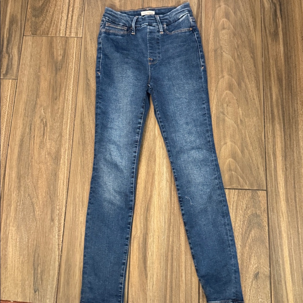 Good American Stylish Blue Denim Jeans Size 1 fits like a zero